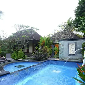 Loka Sari And Gasthuis